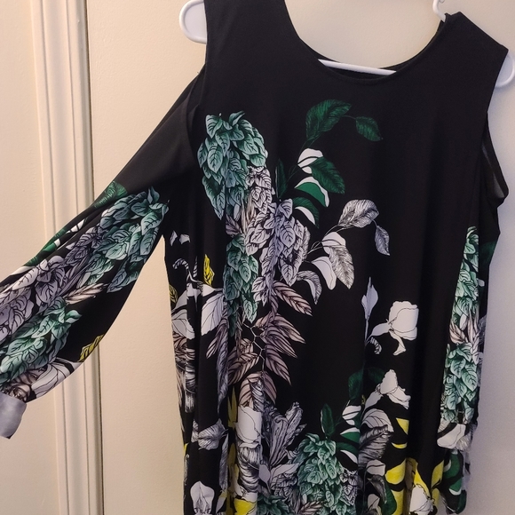 Top - Picture 3 of 4